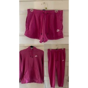 NIKE SWEATSHIRT (M) SWEATPANTS (M) SHORTS (S)